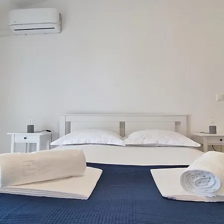 Bodo * Drvenik (Split-Dalmatia)