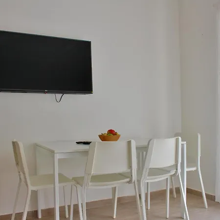 Bodo * Drvenik (Split-Dalmatia)